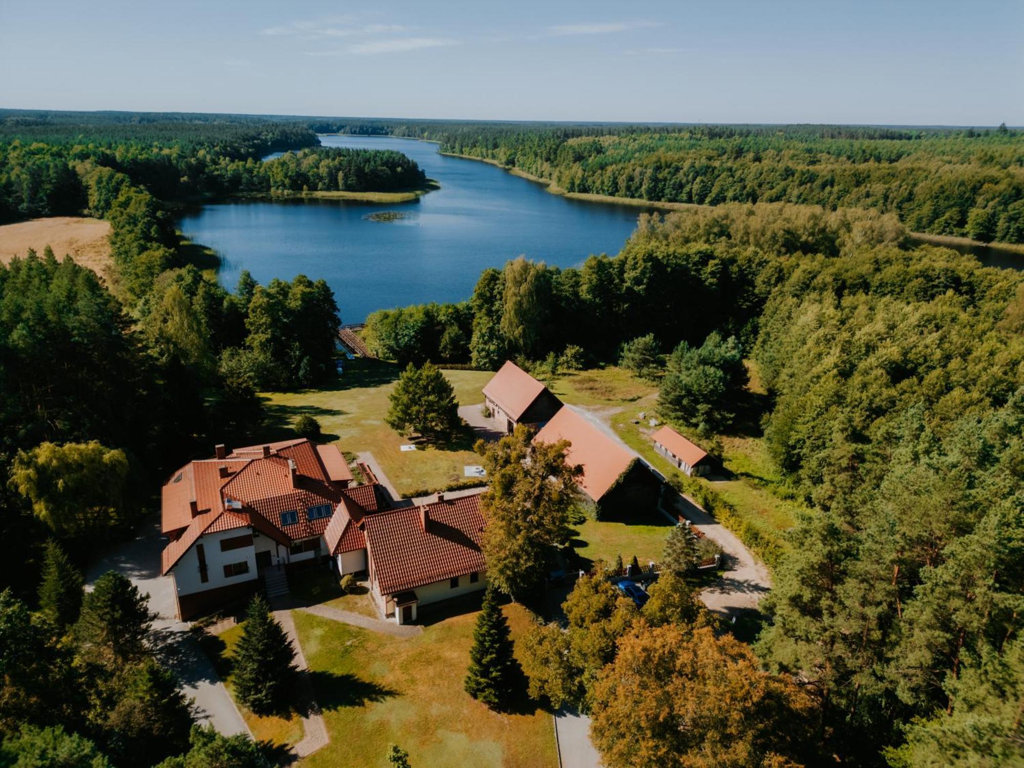 Kwatera W Lesniczowce Czarne Karszanek Экстерьер фото